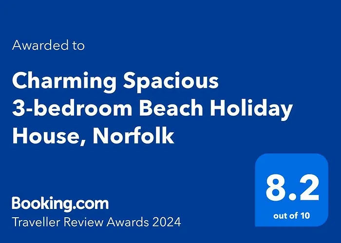 Charming Spacious 3-Bedroom Beach Holiday House, Norfolk