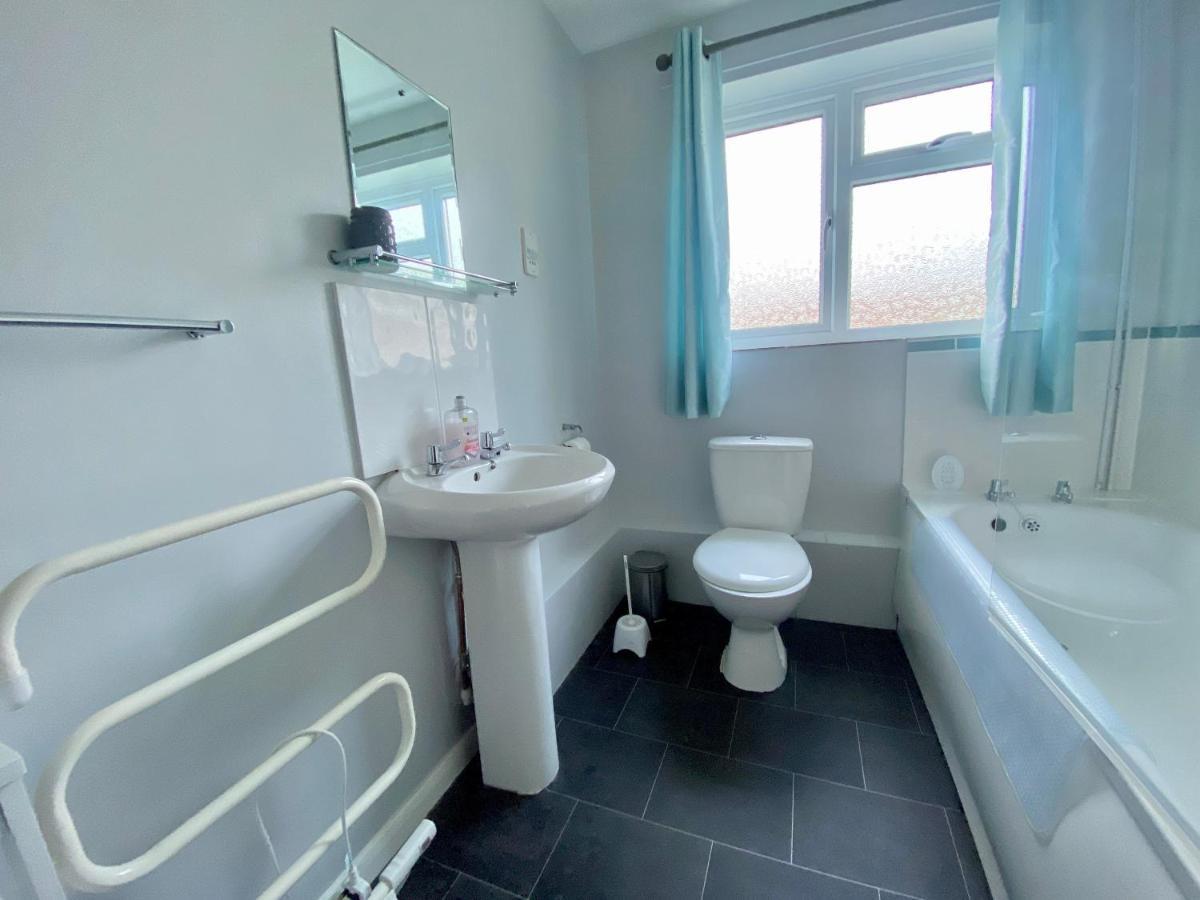 Charming Spacious 3-bedroom House, Norfolk Hemsby